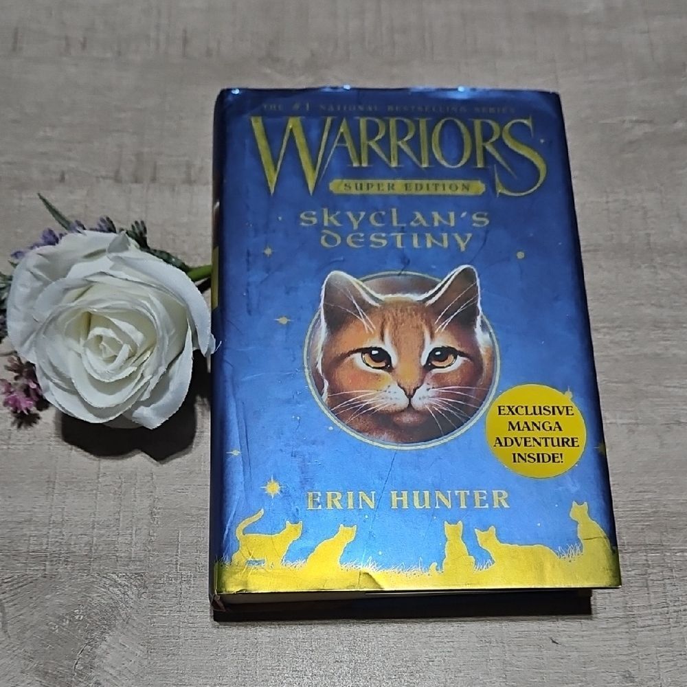 Warriors Super Edition: SkyClan's Destiny Book Exclusive Manga Adventure  Inside